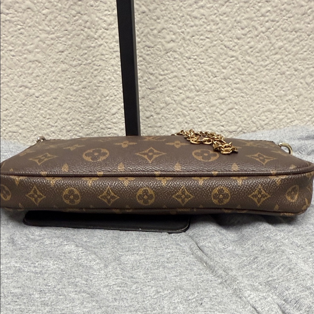 source Unknown Monogram Brown Pochette Chain Wris… - image 10